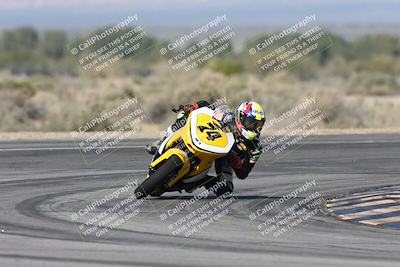 media/Jan-15-2026-Racers Edge (Thu) [[dfebeb70ab]]/2-A Group/Session 3 (Turn 16)/